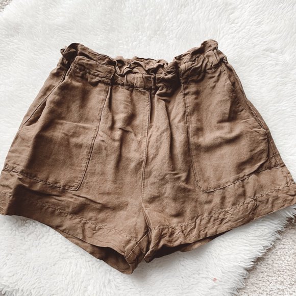 H&M Pants - NWOT H&M | Camel Paper Bag Waist Linen Shorts